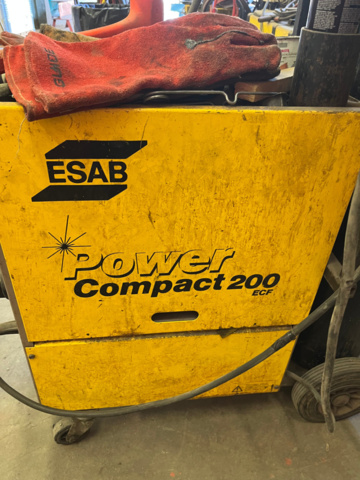1201950-2 Welding with hose reel & gas tube - ESAB Power Compact 200