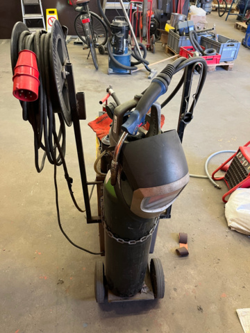 1201950-5 Welding with hose reel & gas tube - ESAB Power Compact 200