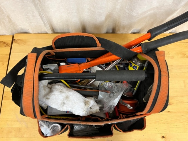 1140439-3 Bahco Tool bag with various tools