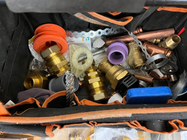 1140439-6 Bahco Tool bag with various tools