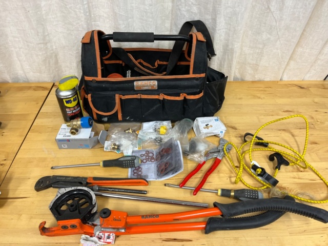 1140439-9 Bahco Tool bag with various tools