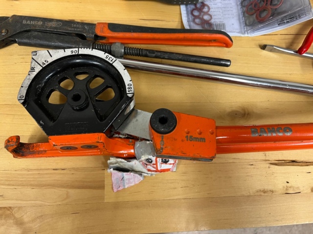 1140439-10 Bahco Tool bag with various tools