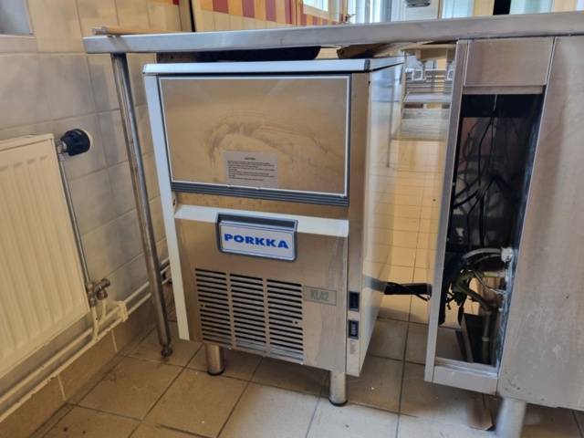 1205685-9 Porkka Fridge & ice machine