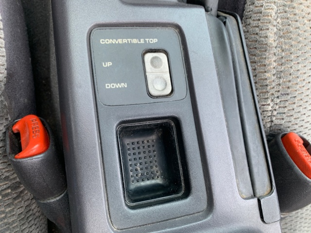 1205289-27 Chrysler LeBaron Convertible - 1994