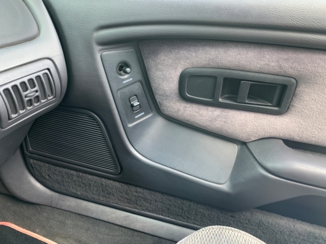 1205289-29 Chrysler LeBaron Convertible - 1994