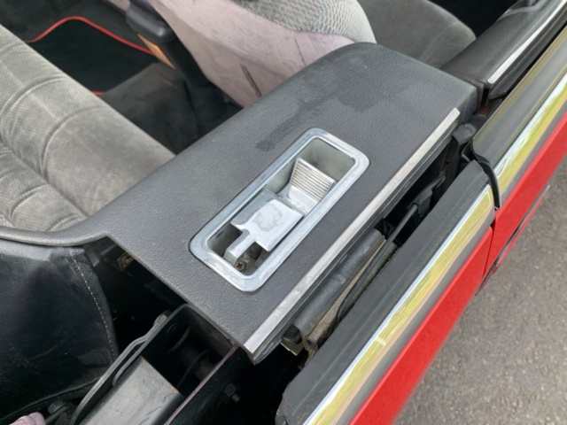 1205289-32 Chrysler LeBaron Convertible - 1994