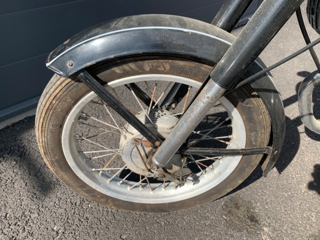 1205287-11 Motorcycle CZ 250 - 1980