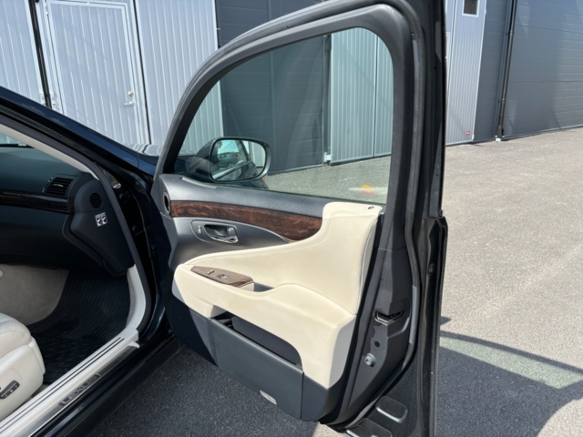 1205284-13 Lexus LS 600h AWD -2008