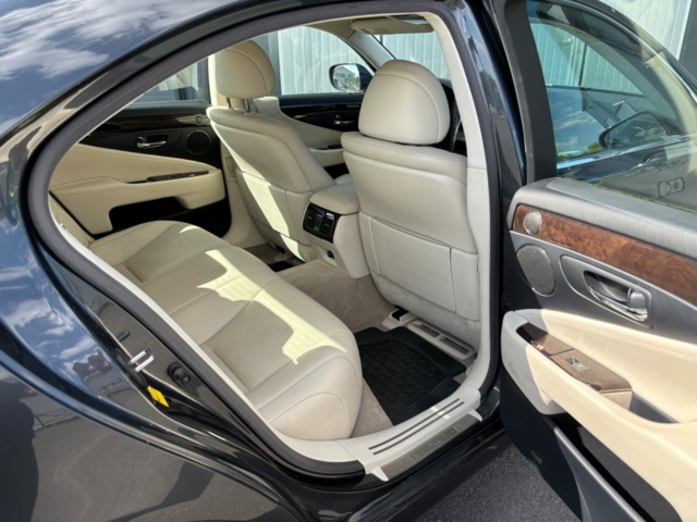 1205284-14 Lexus LS 600h AWD -2008