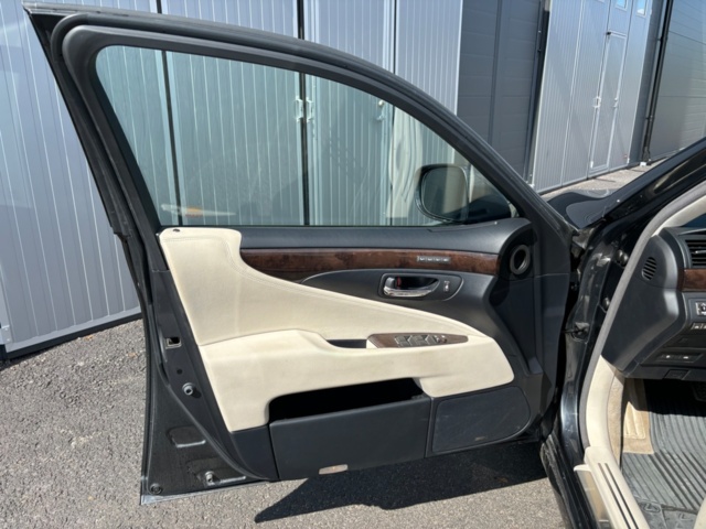 1205284-11 Lexus LS 600h AWD -2008