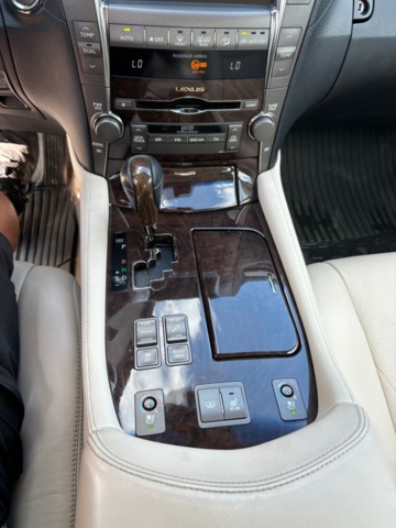 1205284-19 Lexus LS 600h AWD -2008