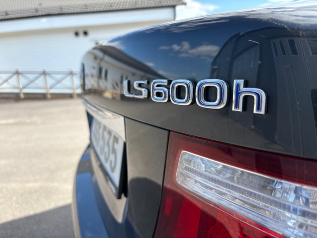 1205284-30 Lexus LS 600h AWD -2008