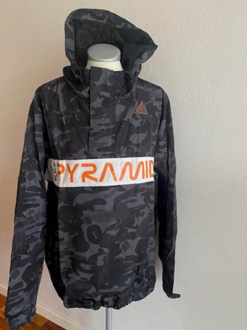 1205902-4 Products from world artist Chris Brown's brand Black Pyramid