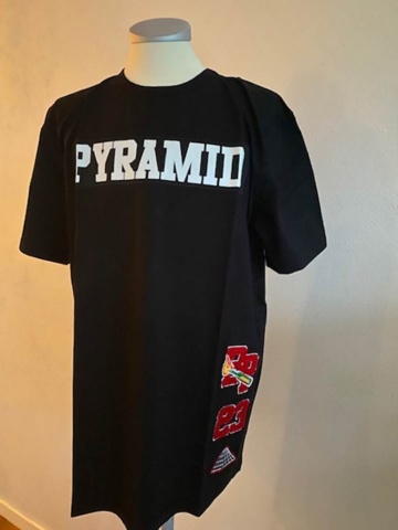 1205902-8 Products from world artist Chris Brown's brand Black Pyramid