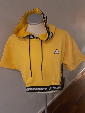 1205902-10 Products from world artist Chris Brown's brand Black Pyramid