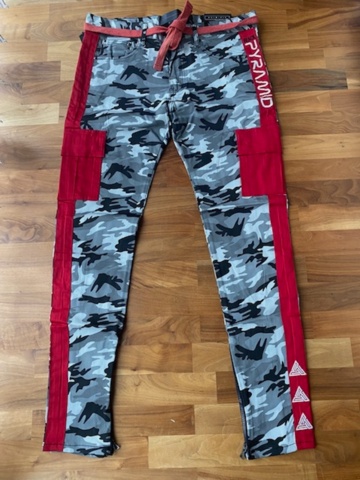 1205902-16 Products from world artist Chris Brown's brand Black Pyramid