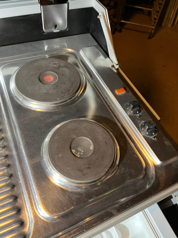 1194268-3 Mobile kitchen with hotplates, fridge, tap and sink as well as water heater