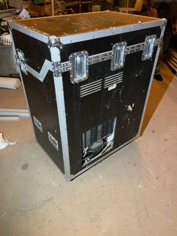 1194268-8 Mobile kitchen with hotplates, fridge, tap and sink as well as water heater