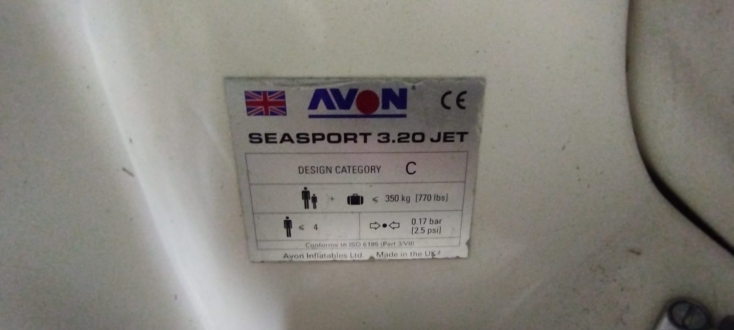 1194273-8 Avon jet rib 320