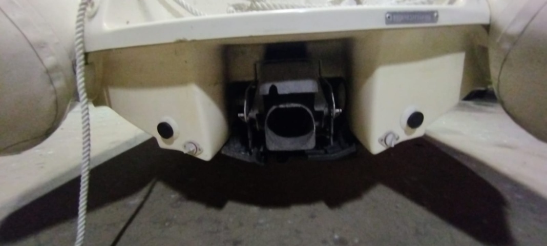 1194273-10 Avon jet rib 320