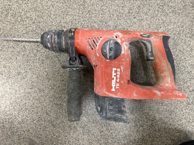 1153373-4 Hilti tool kit