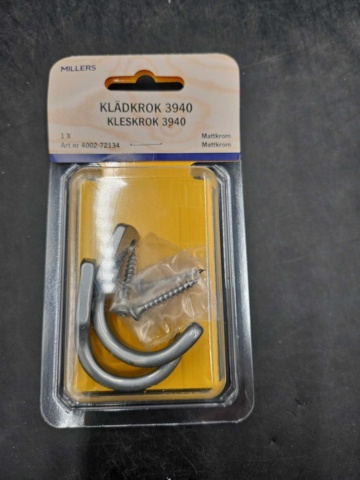 1207856-1 31 st 2-pack Millers klädkrok, 39 mm  - Frakt ingår