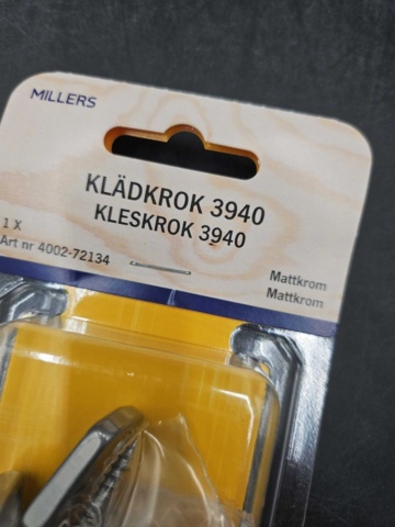 1207856-3 31 st 2-pack Millers klädkrok, 39 mm  - Frakt ingår