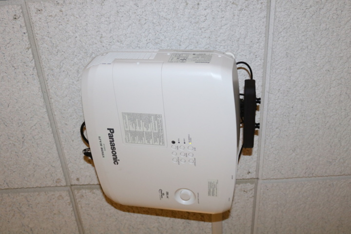 999368-12 Shooting simulator with 3 "weapons"