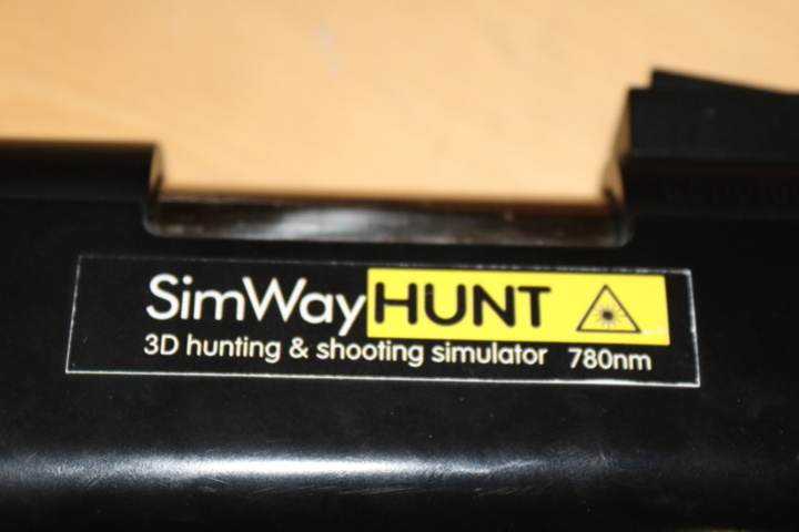 999368-20 Shooting simulator with 3 "weapons"