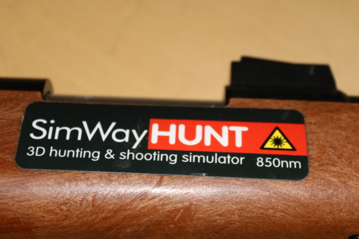 999368-21 Shooting simulator with 3 "weapons"