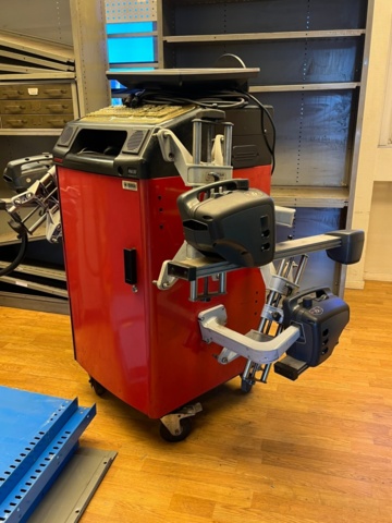 1208354-3 Wheel alignment machine, Hunter PA130