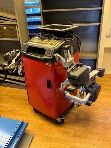 1208354-1 Wheel alignment machine, Hunter PA130