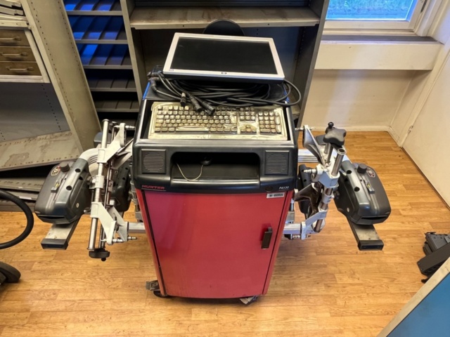 1208354-20 Wheel alignment machine, Hunter PA130