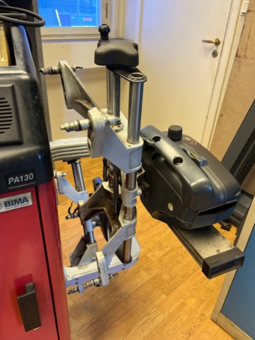 1208354-21 Wheel alignment machine, Hunter PA130