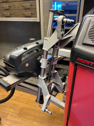 1208354-22 Wheel alignment machine, Hunter PA130