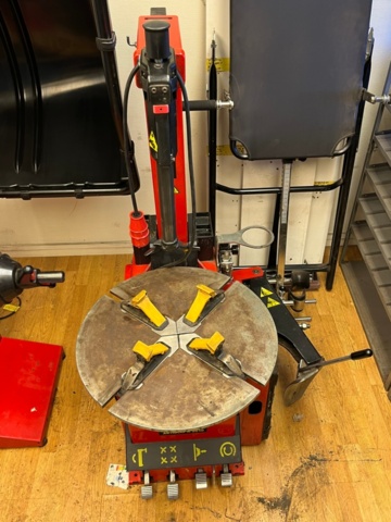 1208357-3 tire mounting machine, Corghi A2010