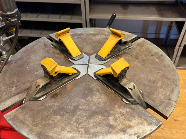 1208357-16 tire mounting machine, Corghi A2010