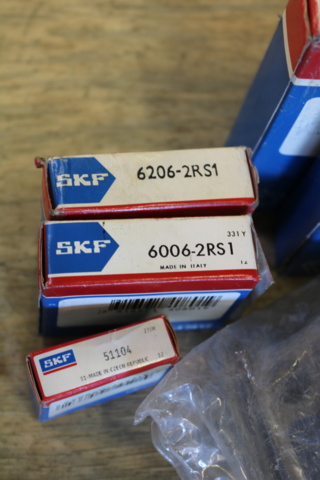 999380-7 Bearings & support in wooden box