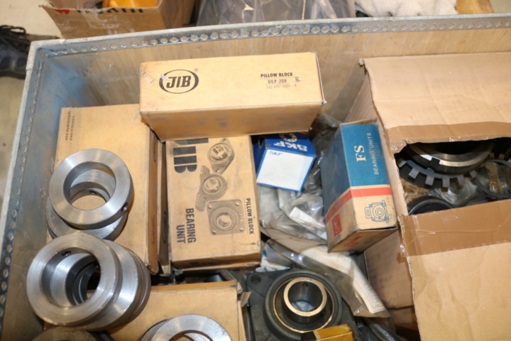 999380-14 Bearings & support in wooden box