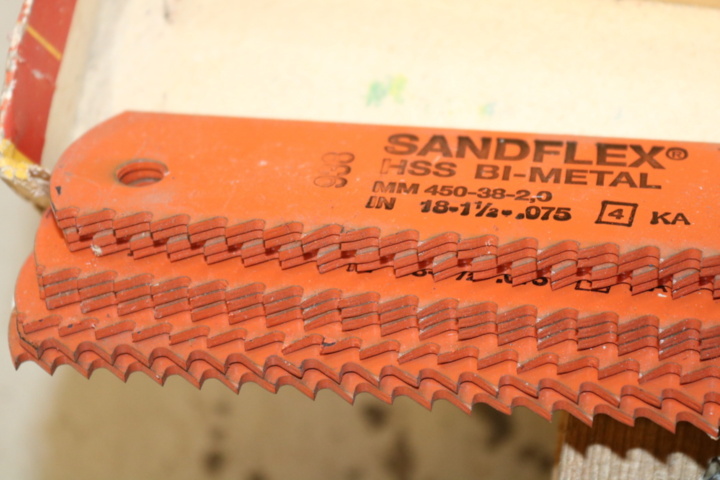 999381-7 Metal saw blade & Hilti nail