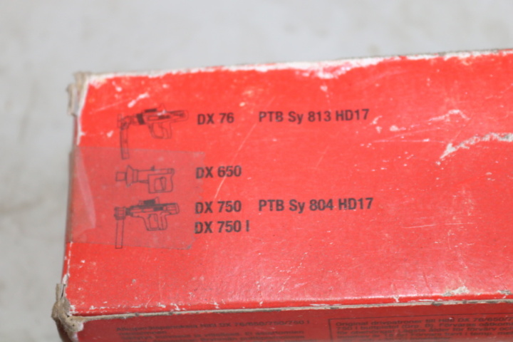 999381-16 Metal saw blade & Hilti nail