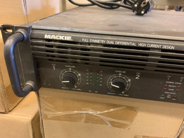 1136523-3 Amplifier Mackie FR M1400