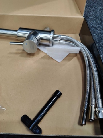 1208424-4 Kitchen faucet Strand Stainless Solid SO-1009