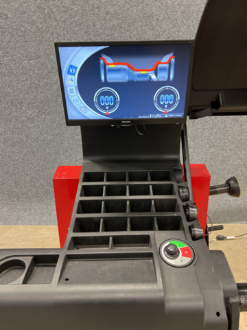 1208650-10 Tire balancing machine Corghi EM 9508-C PLUS