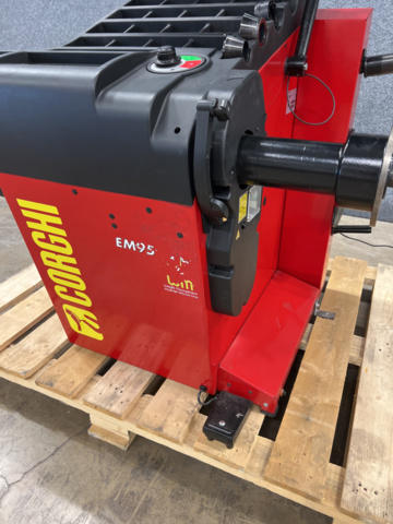 1208650-11 Tire balancing machine Corghi EM 9508-C PLUS