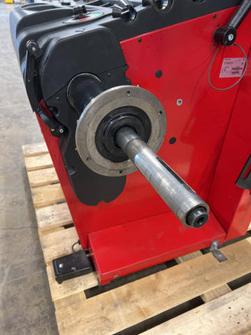 1208650-15 Tire balancing machine Corghi EM 9508-C PLUS