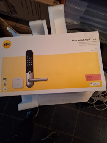 1208744-2 New Yale Doorman L3 Flex code lock front door