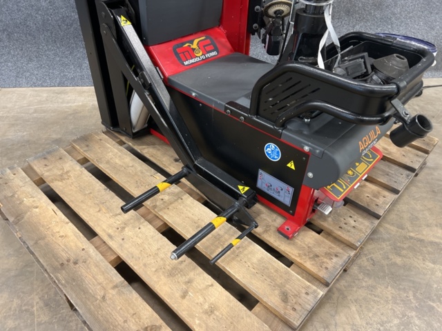 1208651-7 Tire mounting machine Mondolfo Aquila Raptor