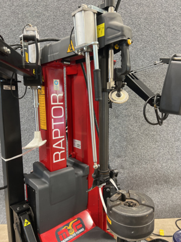 1208651-16 Tire mounting machine Mondolfo Aquila Raptor