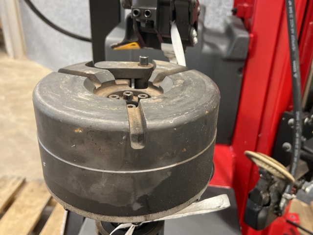 1208651-25 Tire mounting machine Mondolfo Aquila Raptor